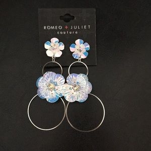 Romeo & Juliet 4 tier iridescent floral & Circle